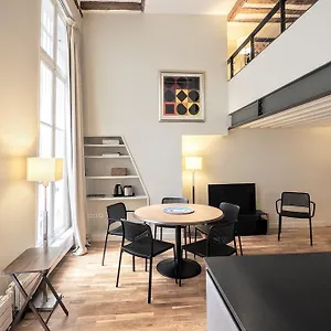 Moliere Chicsuites Apartment Paris