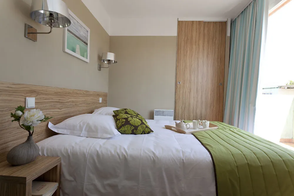 Residence Pierre & Vacances Premium Port Prestige Αντίμπ 4*,  Γαλλία